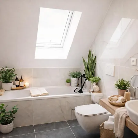 Modern One-bedroom With Balcony - Cometei *