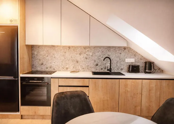 Apartment Modern One-bedroom With Balcony - Cometei Cluj-Napoca