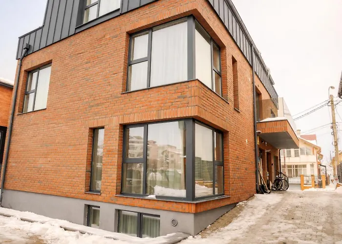 Apartment Modern One-bedroom With Balcony - Cometei